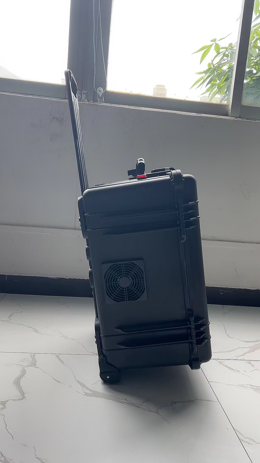 召陵手拉箱型移动通信干扰器